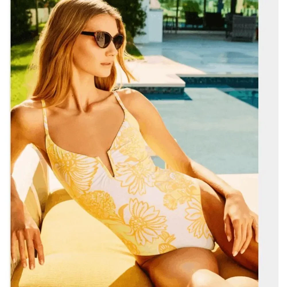 NWT Lilly Pulitzer Clode One-Piece Swimsuit- Golden Glow Juicy Story Engineered